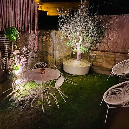 TY LAUMANN petite maison jardin sur le port de vannes avec Parking souterrain Extérieur photo
